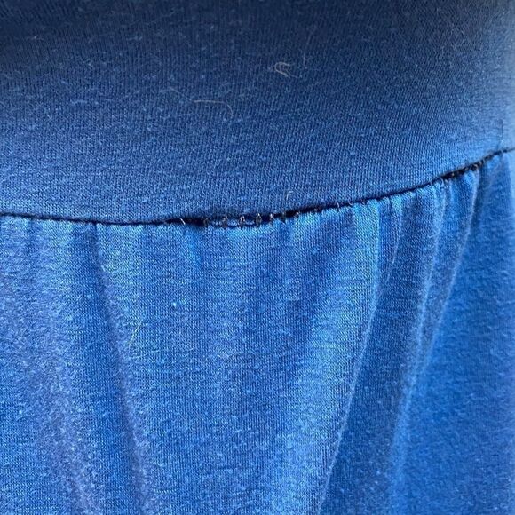 Le CHATEAU | Blue Puff Sleeve Shirt - Picture 4 of 4